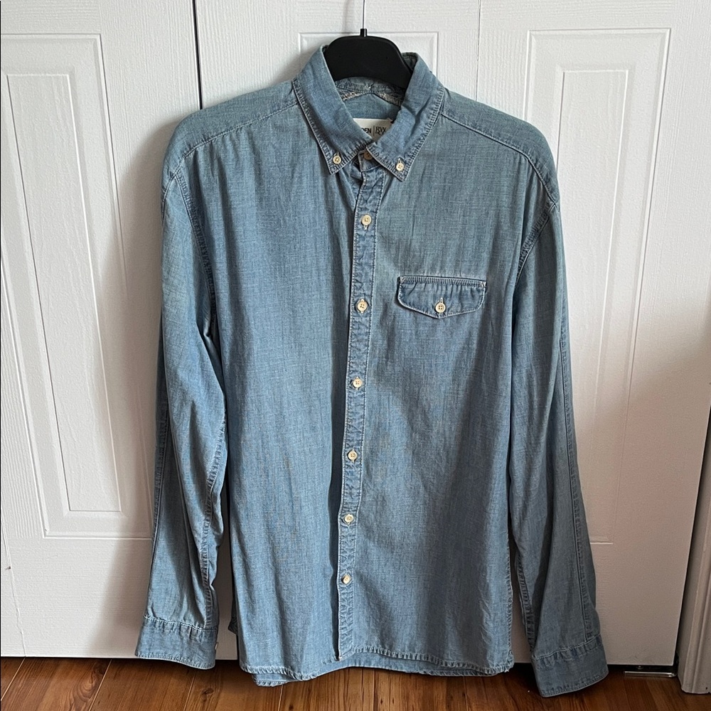 RW&CO. Light Blue Casual Button Down Shirt
